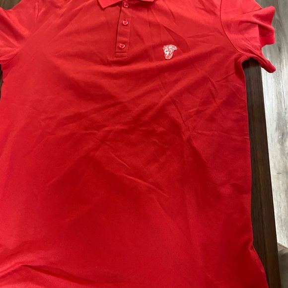 Medium red versace polo - Picture 2 of 3
